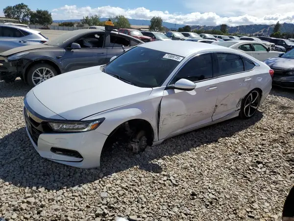1HGCV1F39JA226993 2018 HONDA ACCORD - Image 1