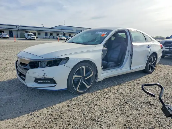 1HGCV1F39JA255815 2018 HONDA ACCORD - Image 1