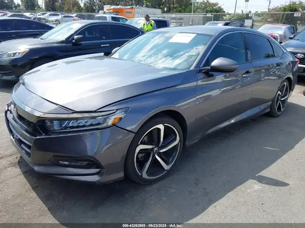 1HGCV1F39KA141993 2019 HONDA ACCORD - Image 2