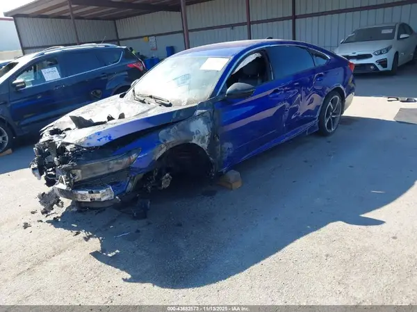 1HGCV1F39NA090161 2022 HONDA ACCORD - Image 2