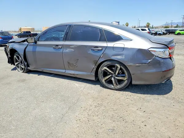 1HGCV1F3XJA011798 2018 HONDA ACCORD - Image 2
