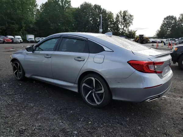 1HGCV1F3XJA028455 2018 HONDA ACCORD - Image 2