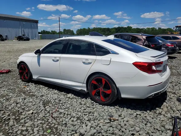 1HGCV1F3XJA028469 2018 HONDA ACCORD - Image 2