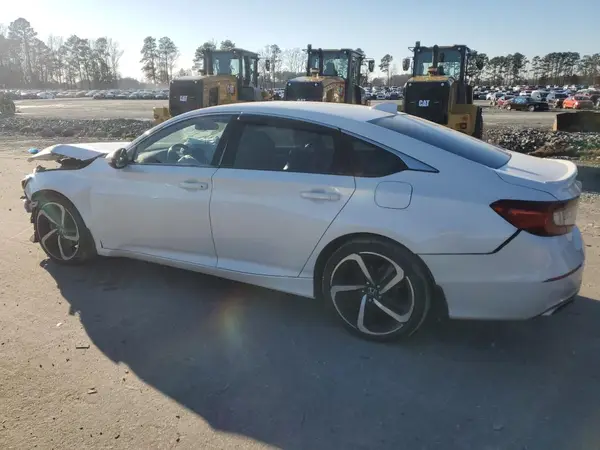 1HGCV1F3XJA032215 2018 HONDA ACCORD - Image 2