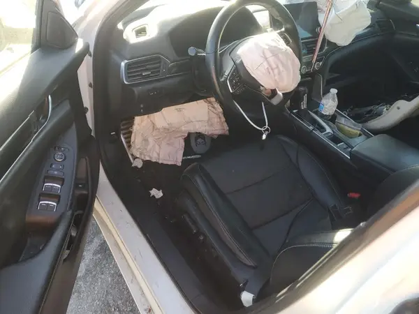 1HGCV1F3XJA032215 2018 HONDA ACCORD - Image 8