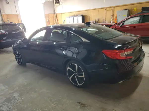 1HGCV1F3XJA038645 2018 HONDA ACCORD - Image 2