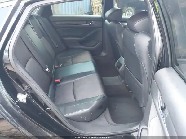 1HGCV1F3XJA048270 2018 HONDA ACCORD - Image 8