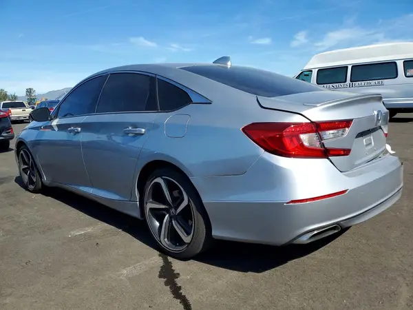 1HGCV1F3XJA056448 2018 HONDA ACCORD - Image 2