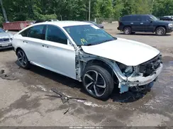 1HGCV1F3XJA058832 2018 HONDA ACCORD