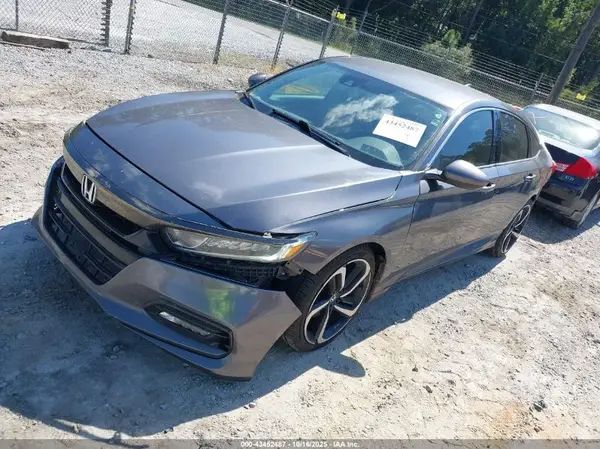 1HGCV1F3XJA063707 2018 HONDA ACCORD - Image 2
