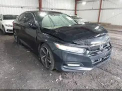 1HGCV1F3XJA068941 2018 HONDA ACCORD