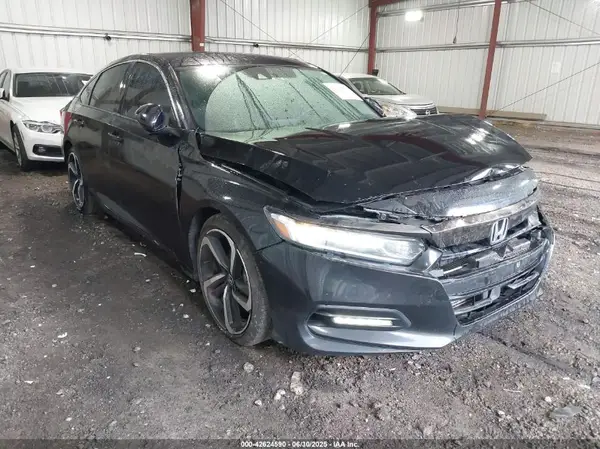 1HGCV1F3XJA068941 2018 HONDA ACCORD - Image 1