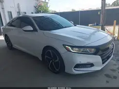 1HGCV1F3XJA069815 2018 HONDA ACCORD