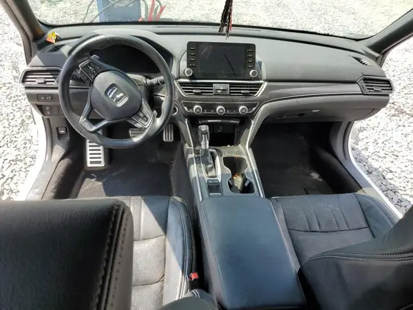 1HGCV1F3XJA069880 2018 HONDA ACCORD - Image 8