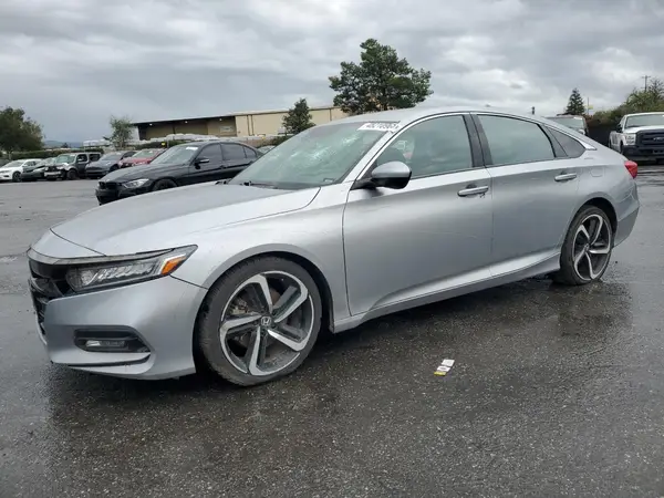 1HGCV1F3XJA071242 2018 HONDA ACCORD - Image 1