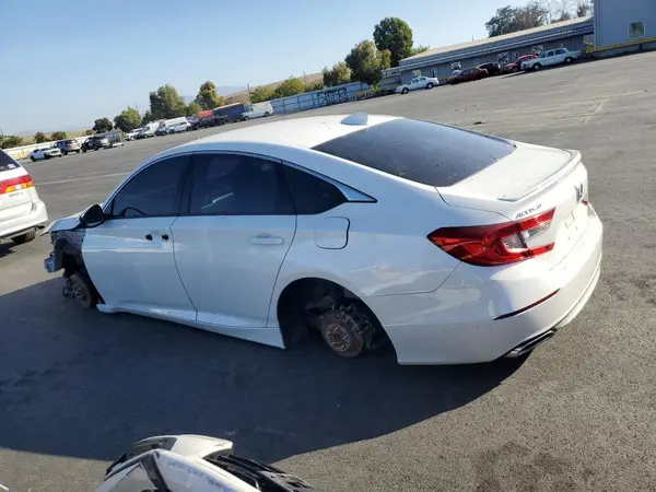 1HGCV1F3XJA072083 2018 HONDA ACCORD - Image 2