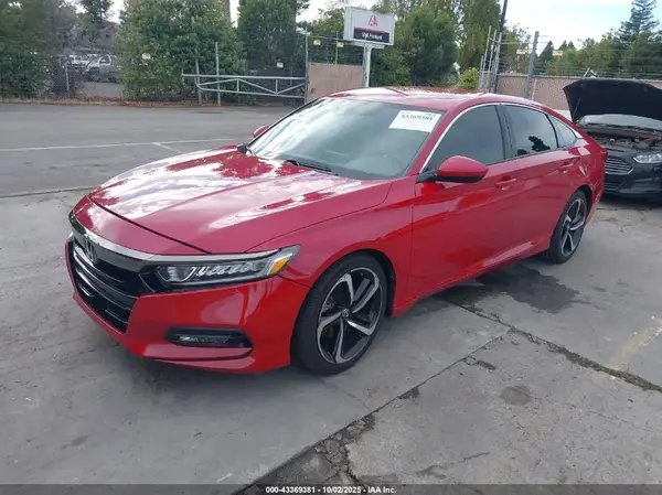 1HGCV1F3XJA073363 2018 HONDA ACCORD - Image 2