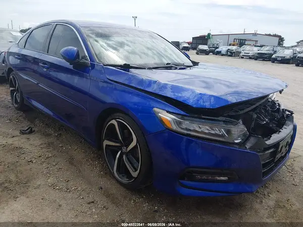 1HGCV1F3XJA073976 2018 HONDA ACCORD - Image 1