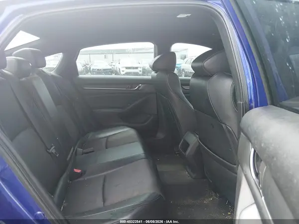 1HGCV1F3XJA073976 2018 HONDA ACCORD - Image 8