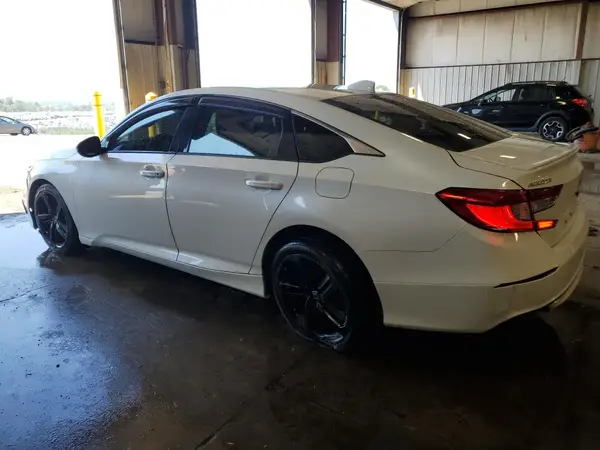 1HGCV1F3XJA078790 2018 HONDA ACCORD - Image 2