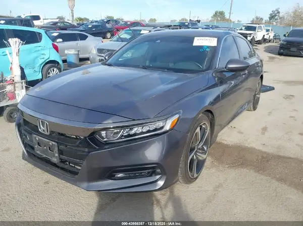 1HGCV1F3XJA079017 2018 HONDA ACCORD - Image 2
