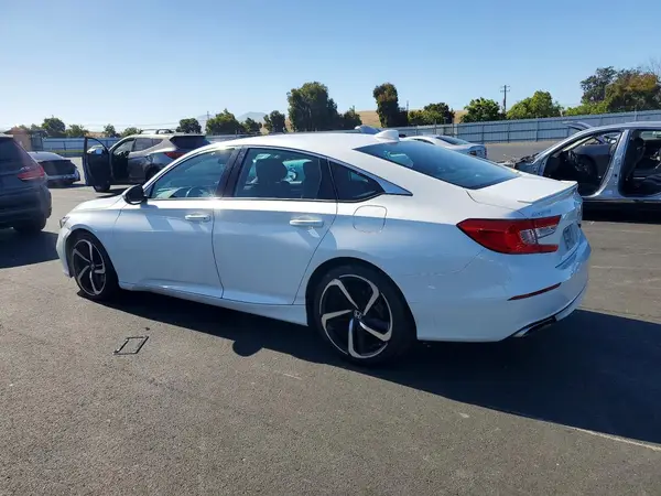 1HGCV1F3XJA085559 2018 HONDA ACCORD - Image 2