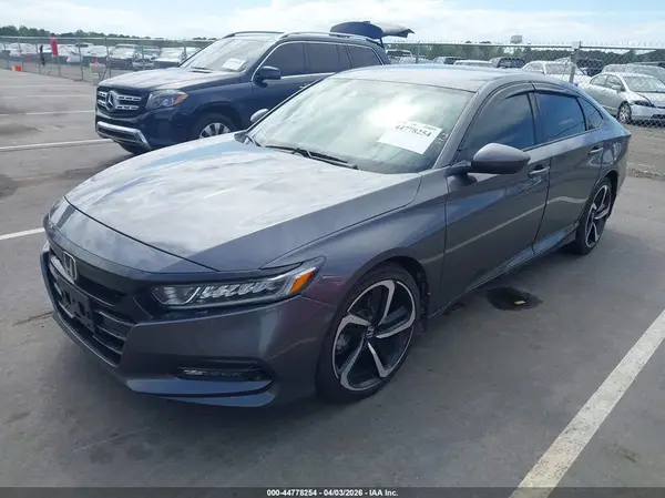 1HGCV1F3XJA087330 2018 HONDA ACCORD - Image 2