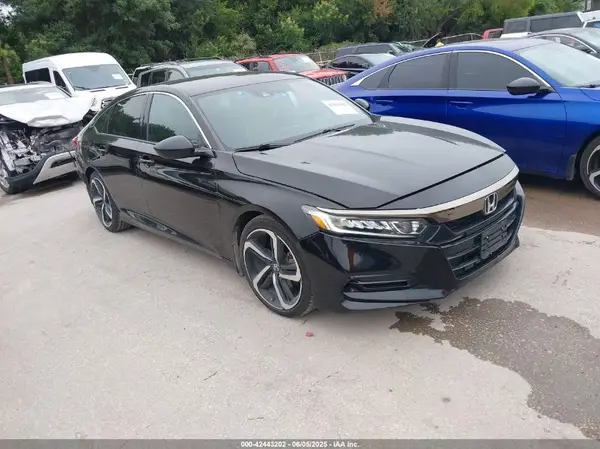 1HGCV1F3XJA092009 2018 HONDA ACCORD - Image 1