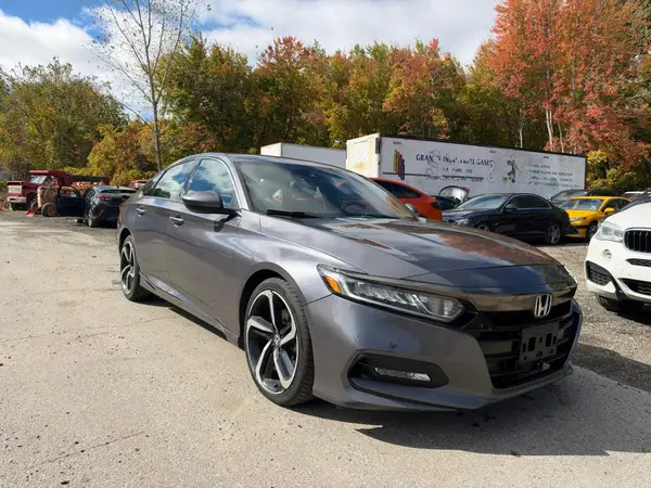1HGCV1F3XJA096996 2018 HONDA ACCORD - Image 1