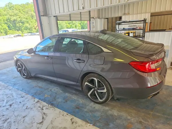1HGCV1F3XJA099297 2018 HONDA ACCORD - Image 2