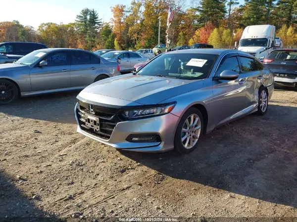 1HGCV1F3XJA100979 2018 HONDA ACCORD - Image 2