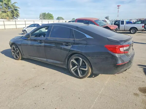 1HGCV1F3XJA103249 2018 HONDA ACCORD - Image 2