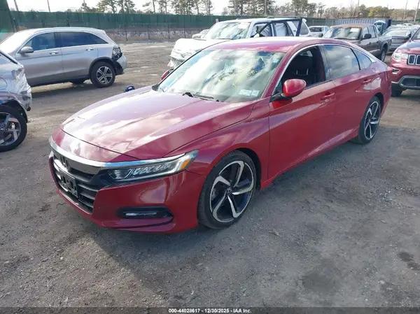 1HGCV1F3XJA110718 2018 HONDA ACCORD - Image 2