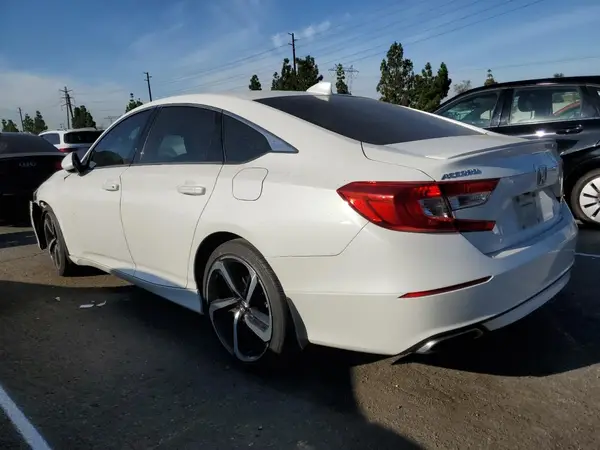 1HGCV1F3XJA114185 2018 HONDA ACCORD - Image 2