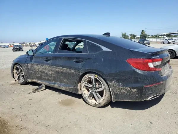 1HGCV1F3XJA114610 2018 HONDA ACCORD - Image 2