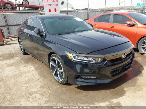 1HGCV1F3XJA122626 2018 HONDA ACCORD - Image 1