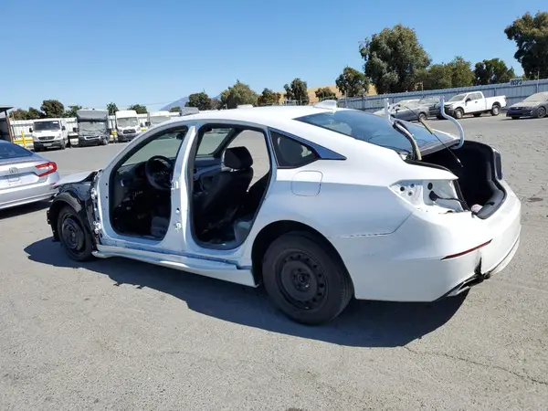 1HGCV1F3XJA124523 2018 HONDA ACCORD - Image 2
