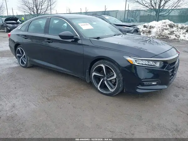 1HGCV1F3XJA133125 2018 HONDA ACCORD - Image 1