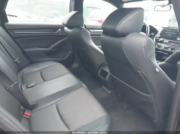 1HGCV1F3XJA133125 2018 HONDA ACCORD - Image 8