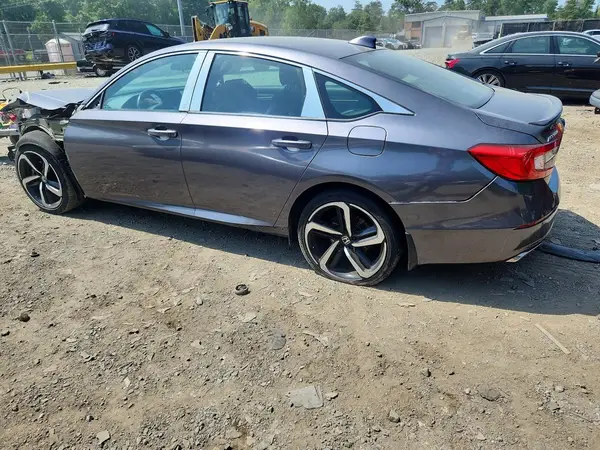 1HGCV1F3XJA135263 2018 HONDA ACCORD - Image 2