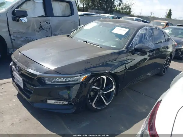 1HGCV1F3XJA142505 2018 HONDA ACCORD - Image 2