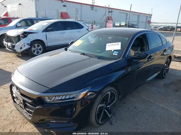 1HGCV1F3XJA142553 2018 HONDA ACCORD - Image 2
