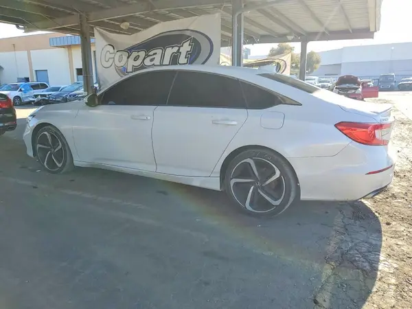 1HGCV1F3XJA147767 2018 HONDA ACCORD - Image 2