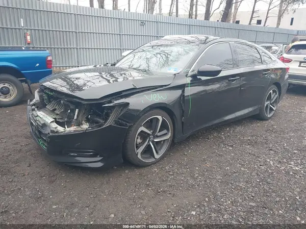 1HGCV1F3XJA148742 2018 HONDA ACCORD - Image 2