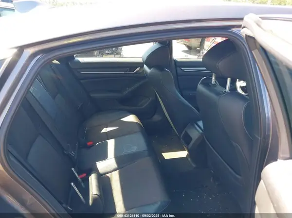 1HGCV1F3XJA151382 2018 HONDA ACCORD - Image 8