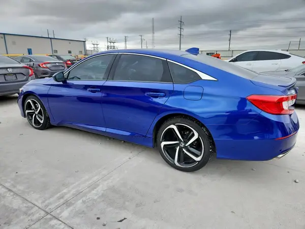 1HGCV1F3XJA152662 2018 HONDA ACCORD - Image 2