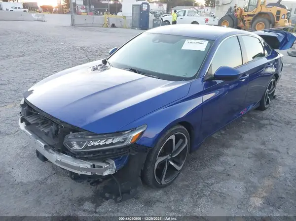 1HGCV1F3XJA153147 2018 HONDA ACCORD - Image 2