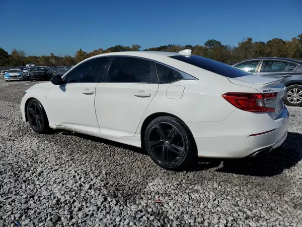 1HGCV1F3XJA153701 2018 HONDA ACCORD - Image 2