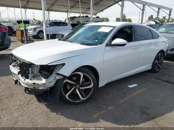 1HGCV1F3XJA155397 2018 HONDA ACCORD - Image 2