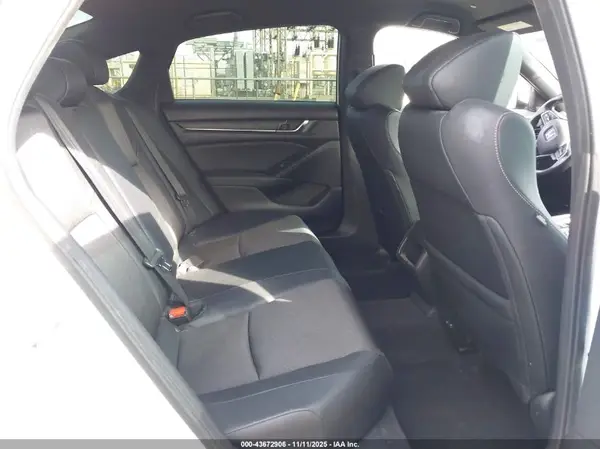 1HGCV1F3XJA155397 2018 HONDA ACCORD - Image 8
